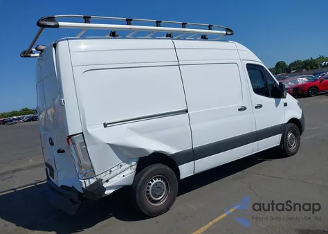 2019 Mercedes-Benz Sprinter 2500 High Roof V6/Standard Roof V6 z USA, uszkodzony, nr VIN WD4PF0CDXKT000722